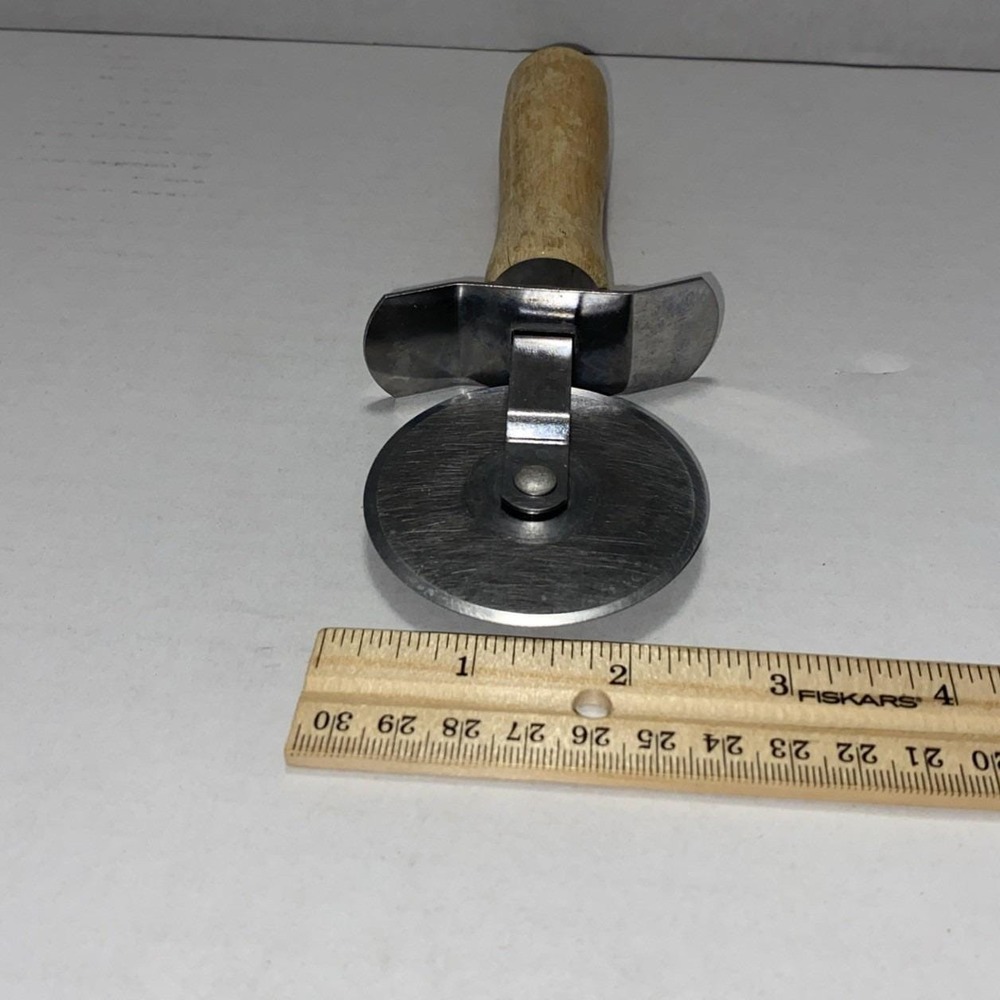 Genuine Good Cook Pizza Cutter Stainless Steel 2.5 In Blade With Wood Handle - Picture 5 of 5